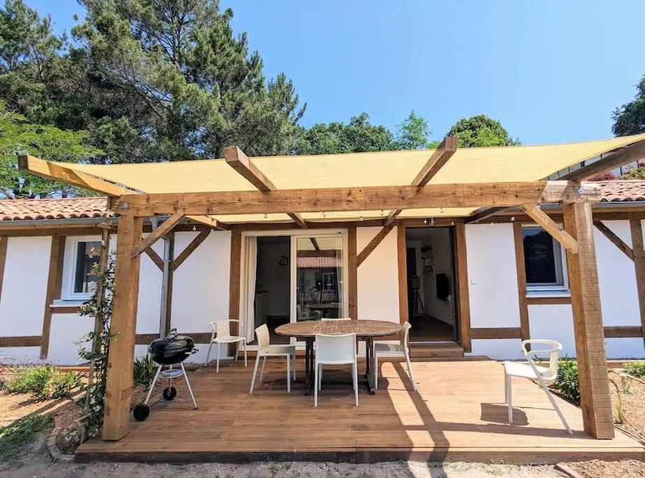 Sejour Paisible En Famille Proche De La Nature - Avec Terrasse Et Aire De Jeu Lesperon (Landes)